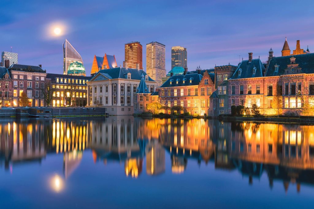 Picture of The Hague during an evening with a river view